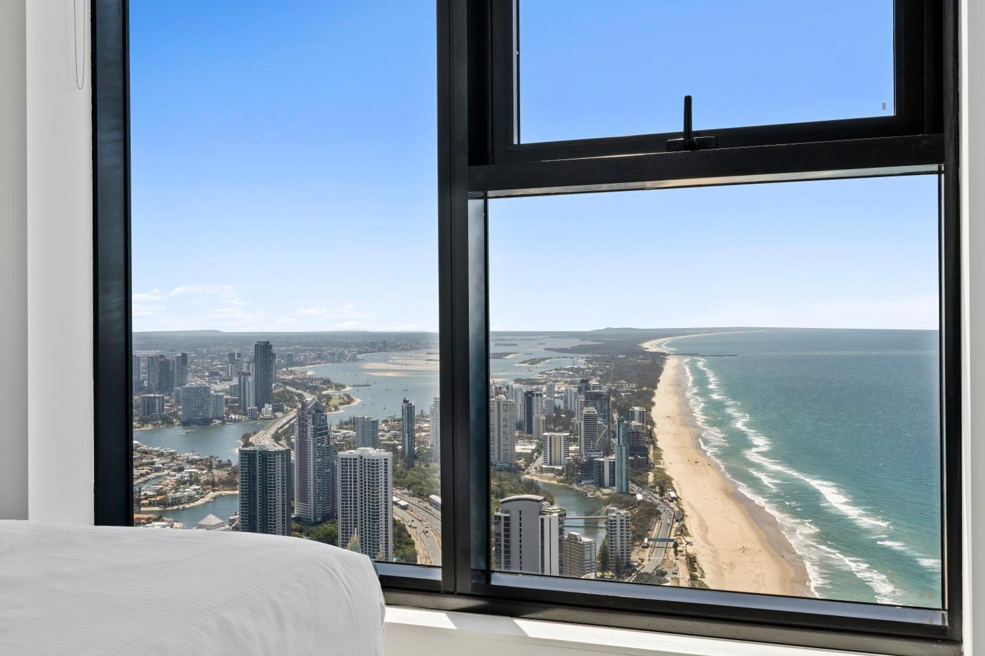 Surfers Paradise New Beachfront Apartments Gold Coast Exterior photo